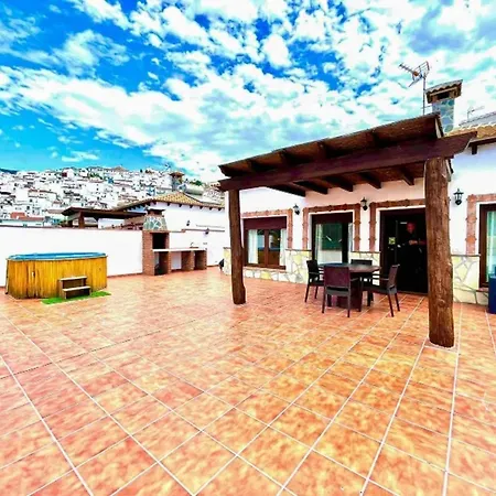 Elegant With Jacuzzi In Willa